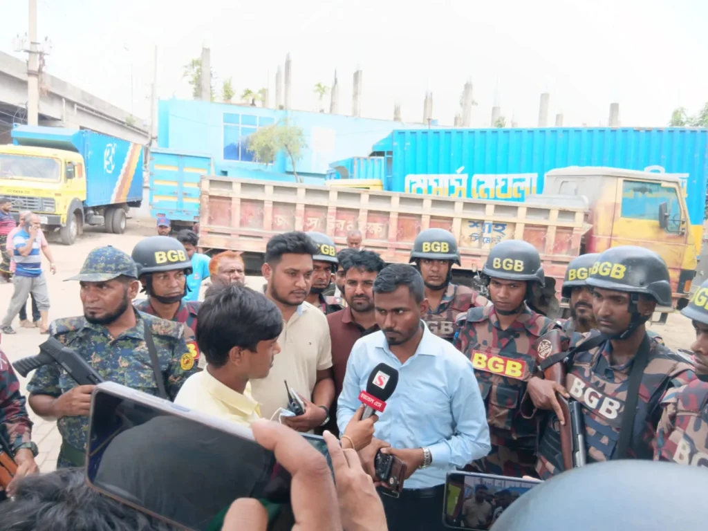 গাজীপুরে অতিরিক্ত দামে জ্বালানি তেল বিক্রি ও মজুদ রাখায় দুই প্রতিষ্ঠানকে ৯০ হাজার টাকা জরিমানা
